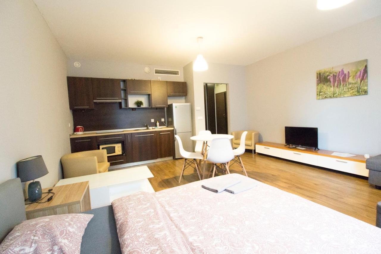 Happy Apartments - Just In Center Вроцлав Екстериор снимка
